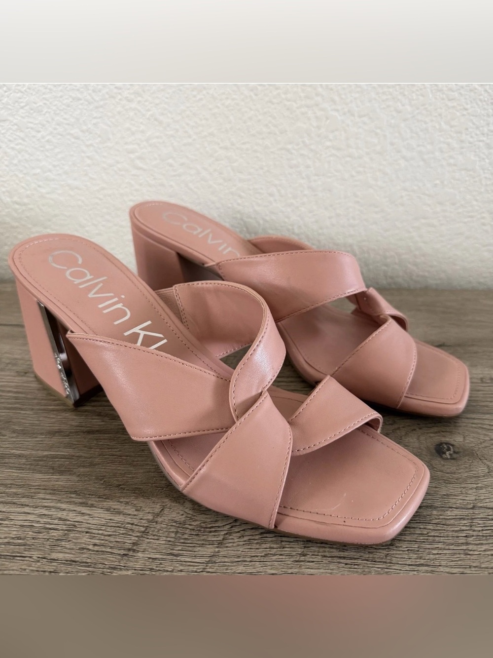 Calvin Klein Leather Square Toe Silver Trim Block Heel Dress Sandals Pink Sz 10